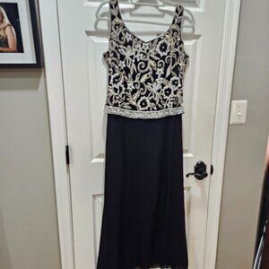 Jkara Black Silver Embroidered Cocktail Dress Size 10